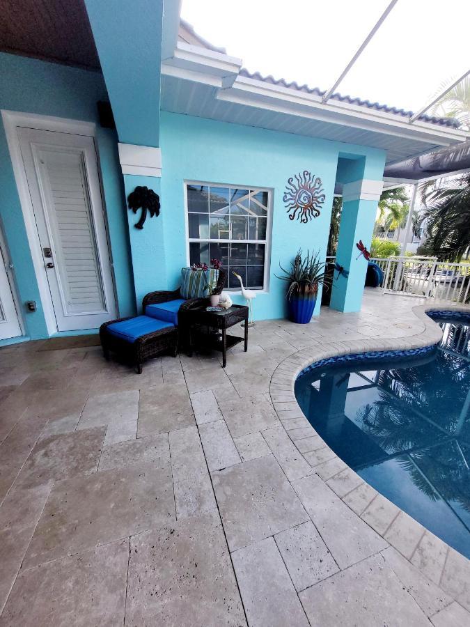Cape Paradise B & B - Your Luxury Tropical Retreat ケープコーラル エクステリア 写真