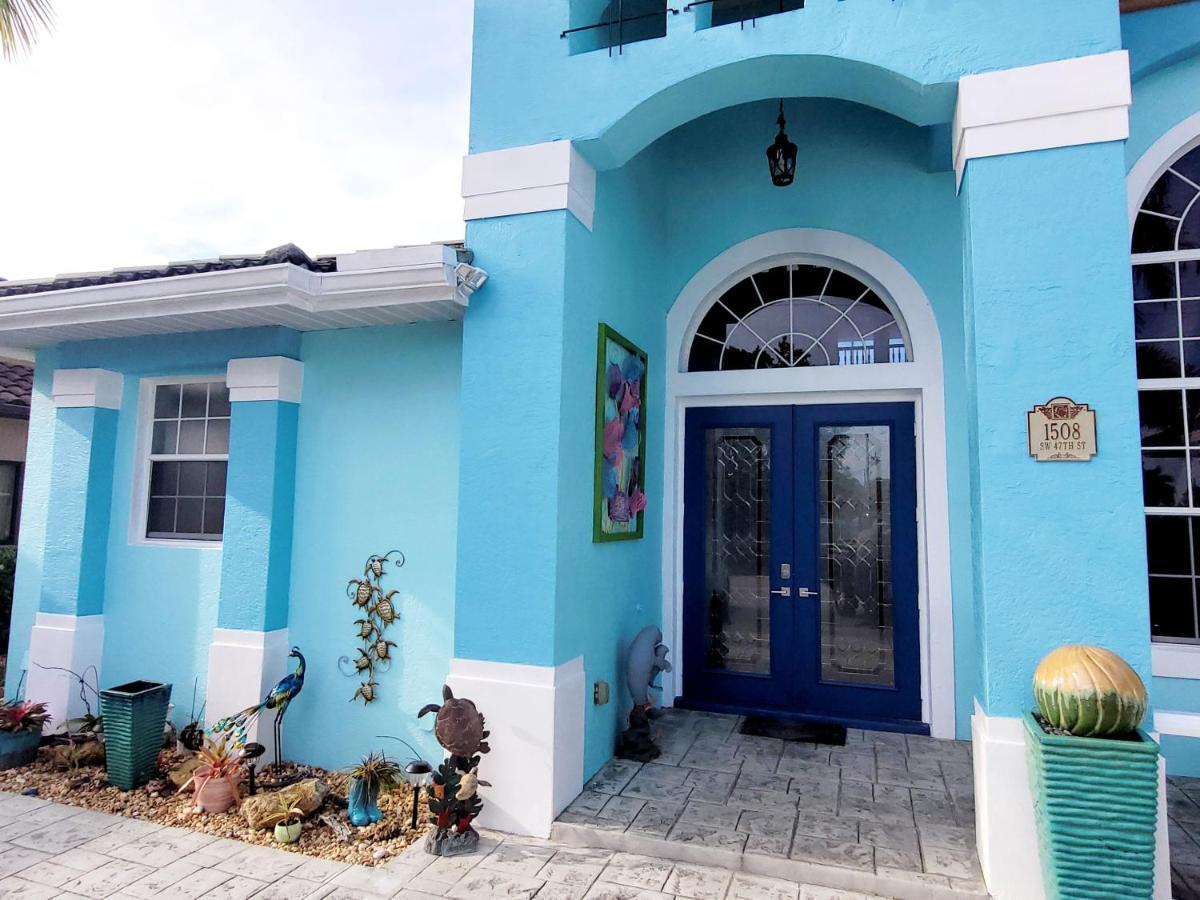 Cape Paradise B & B - Your Luxury Tropical Retreat ケープコーラル エクステリア 写真