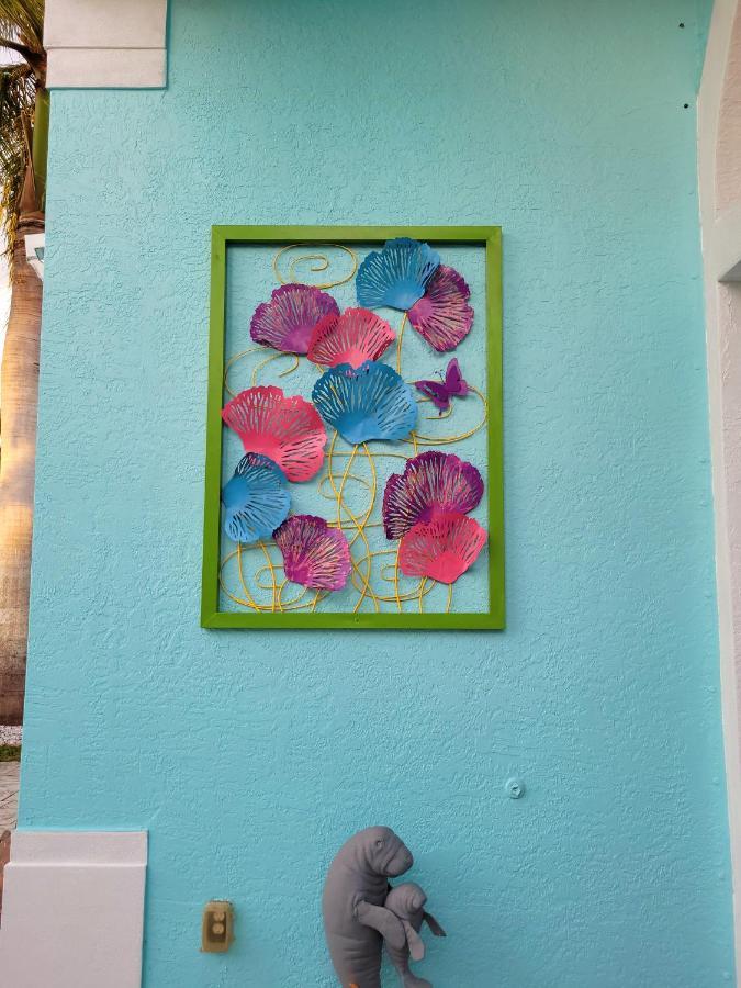 Cape Paradise B & B - Your Luxury Tropical Retreat ケープコーラル エクステリア 写真