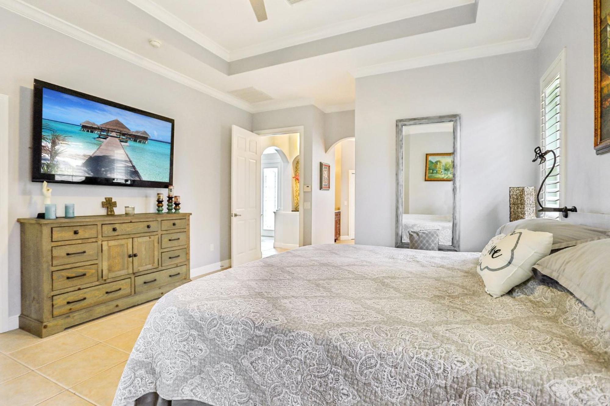 Cape Paradise B & B - Your Luxury Tropical Retreat ケープコーラル エクステリア 写真